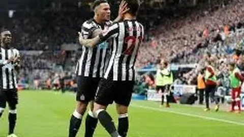 霍建华林心如片场温馨互动，携手告别现场